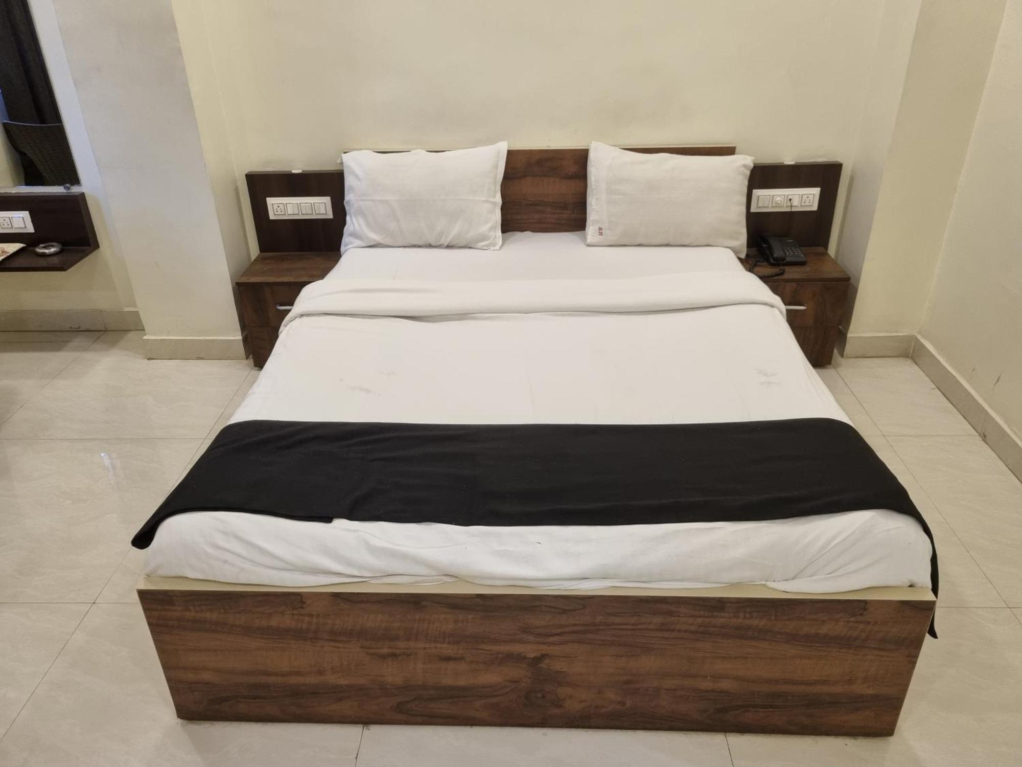 The Living Space Lonavala Kültér fotó