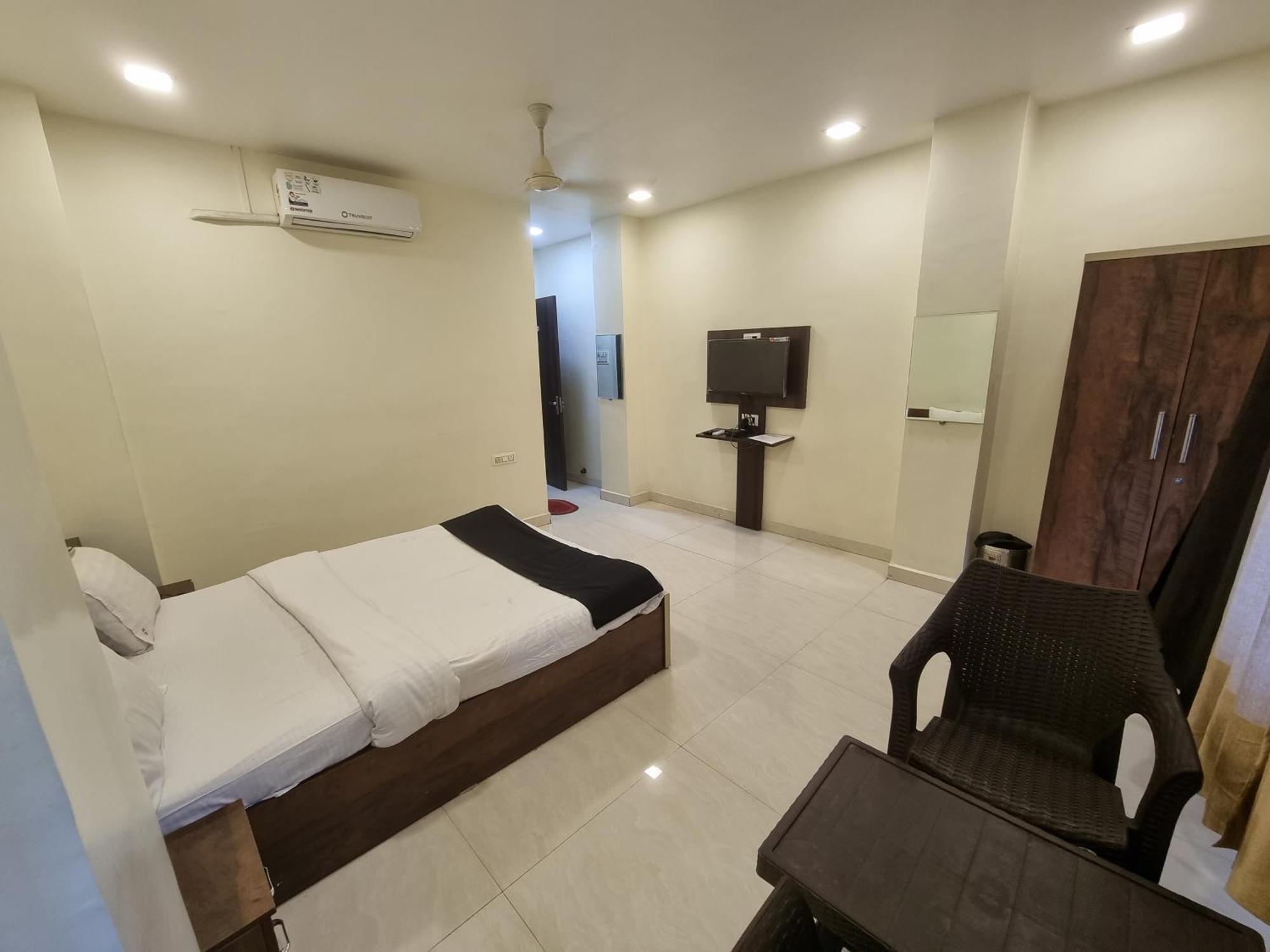 The Living Space Lonavala Kültér fotó