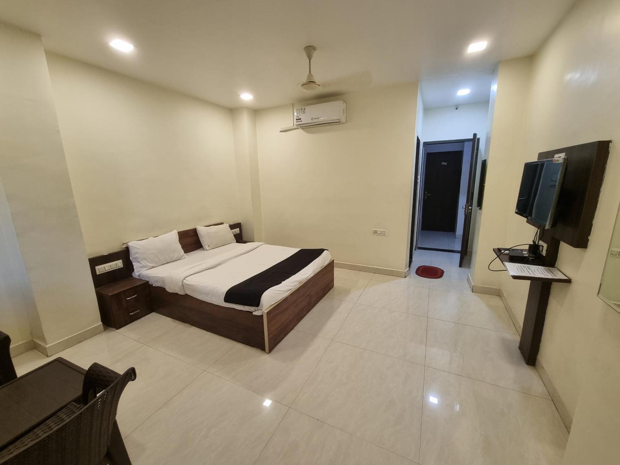 The Living Space Lonavala Kültér fotó