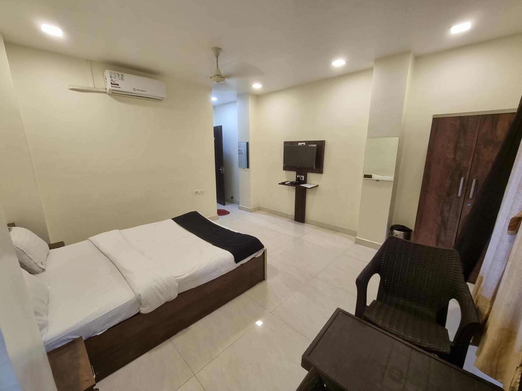 The Living Space Lonavala Kültér fotó