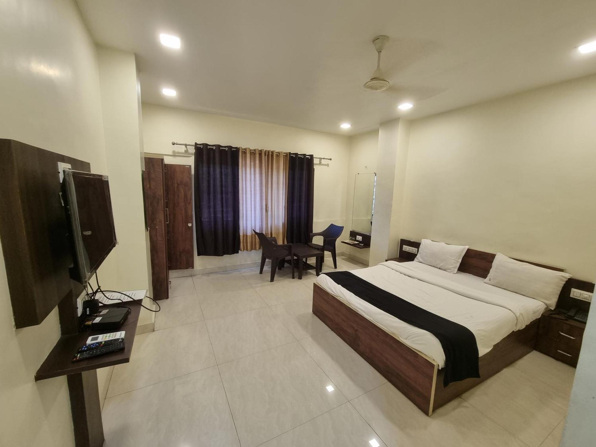 The Living Space Lonavala Kültér fotó