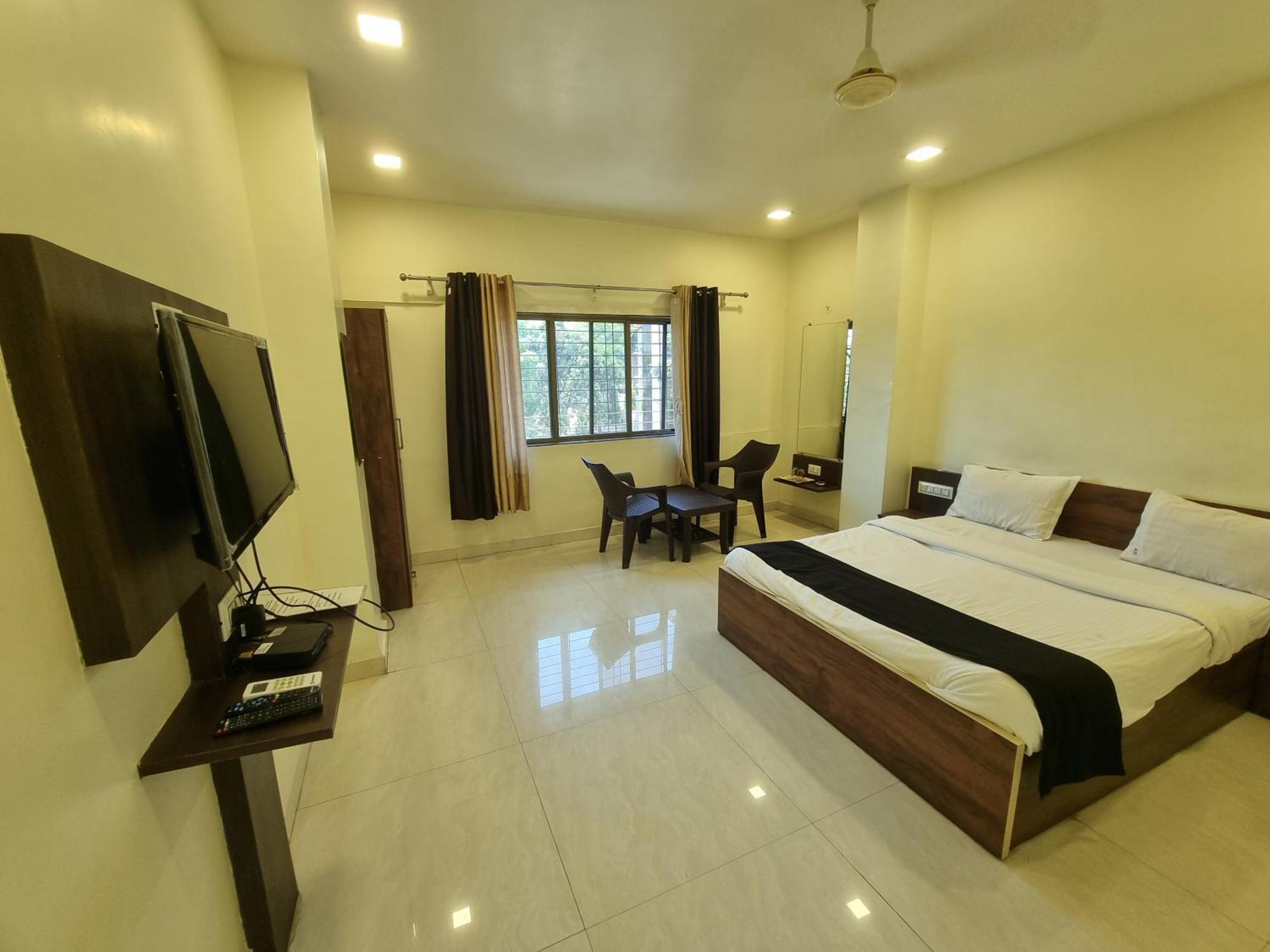 The Living Space Lonavala Kültér fotó