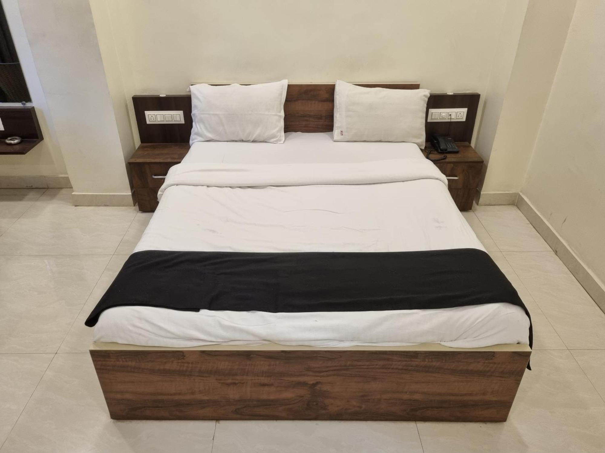 The Living Space Lonavala Kültér fotó
