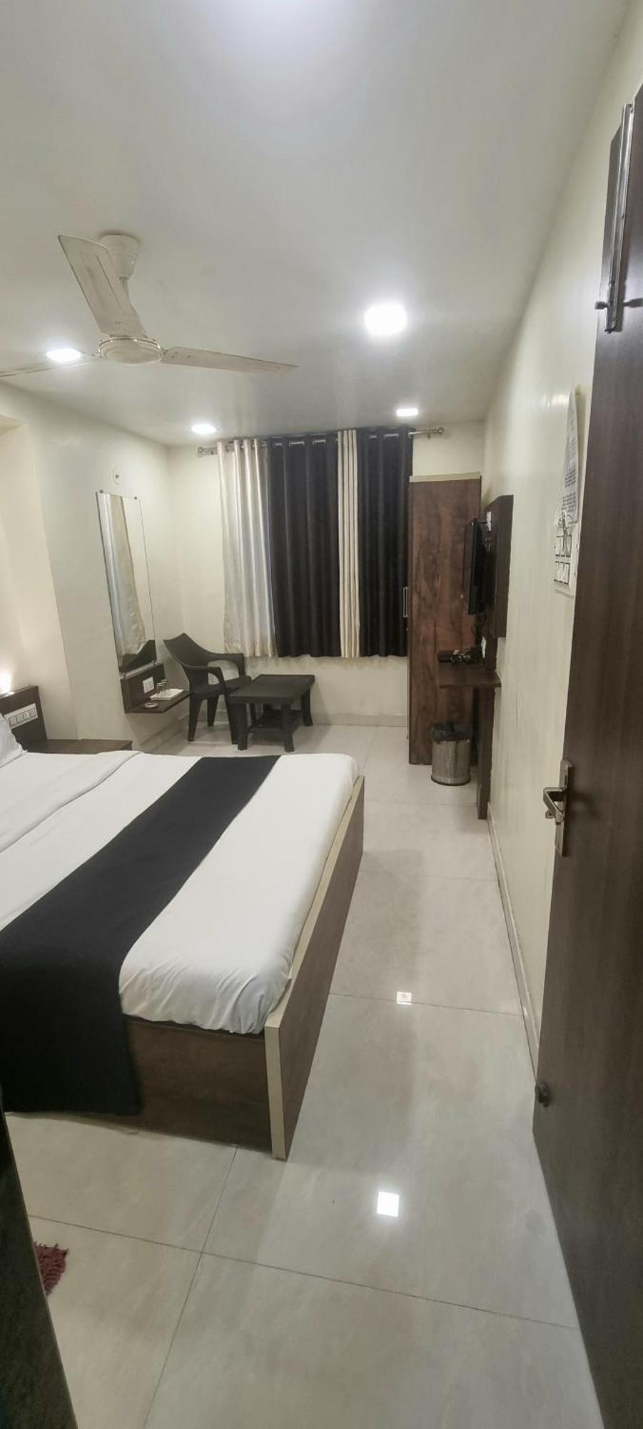 The Living Space Lonavala Kültér fotó