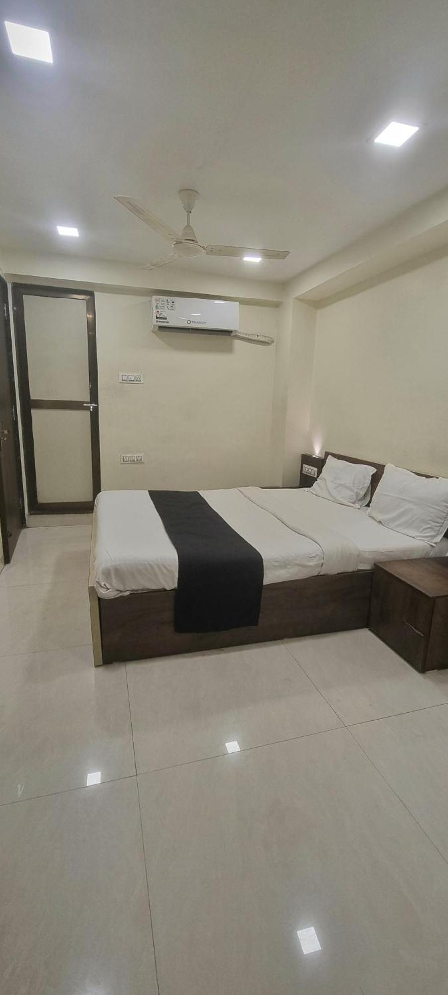 The Living Space Lonavala Kültér fotó